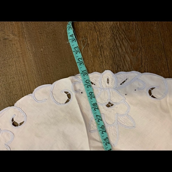 Table Cloths - Picture 5 of 6